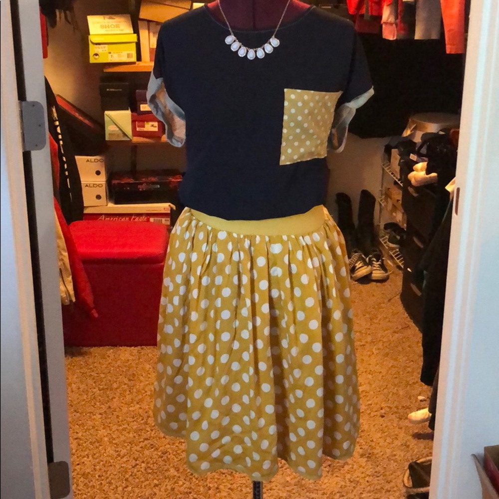 Yellow polka dot pocketed skirt